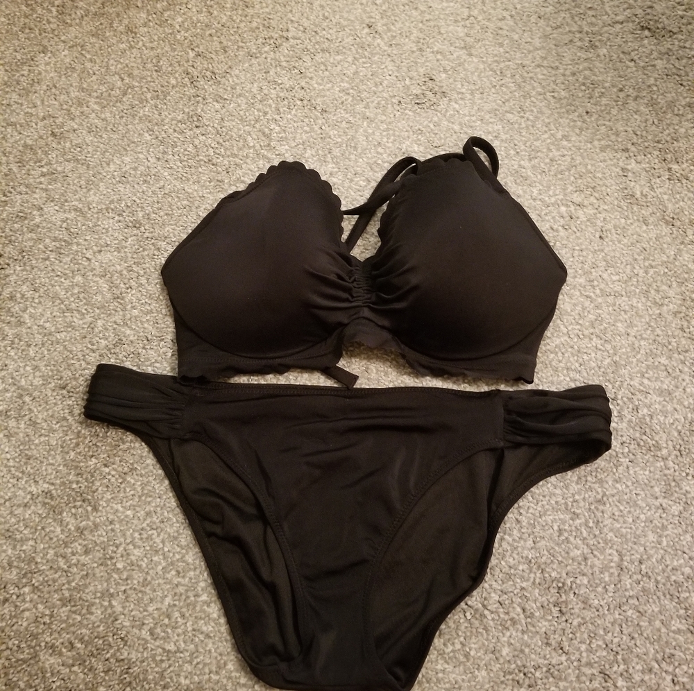 Victoria Secret Swimsuit - Picture 2 of 4